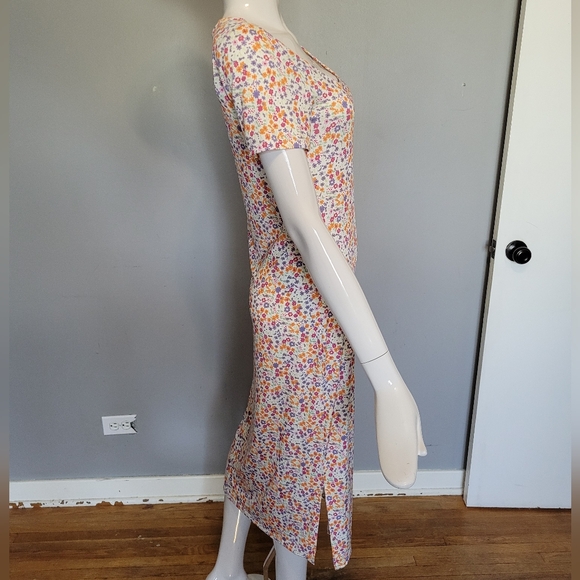 Noisy May Silky Short Sleeve Midi in Ditsy Floral, BNWT, Size L - Picture 3 of 8
